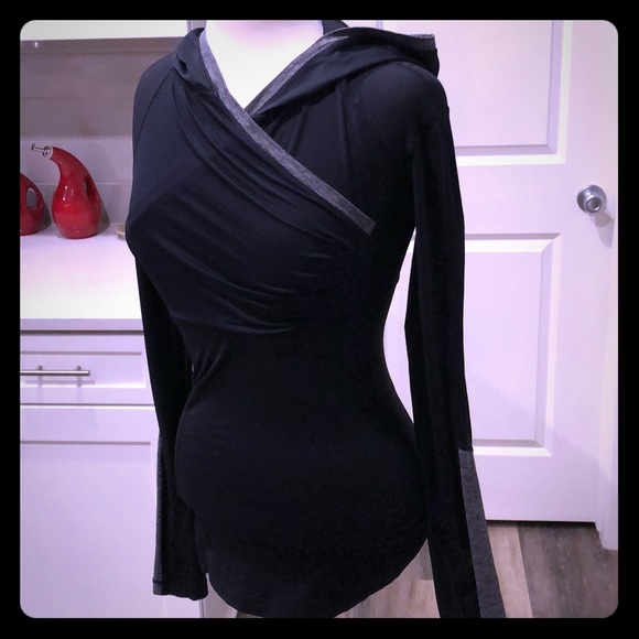 lululemon athletica Tops - Lululemon pullover